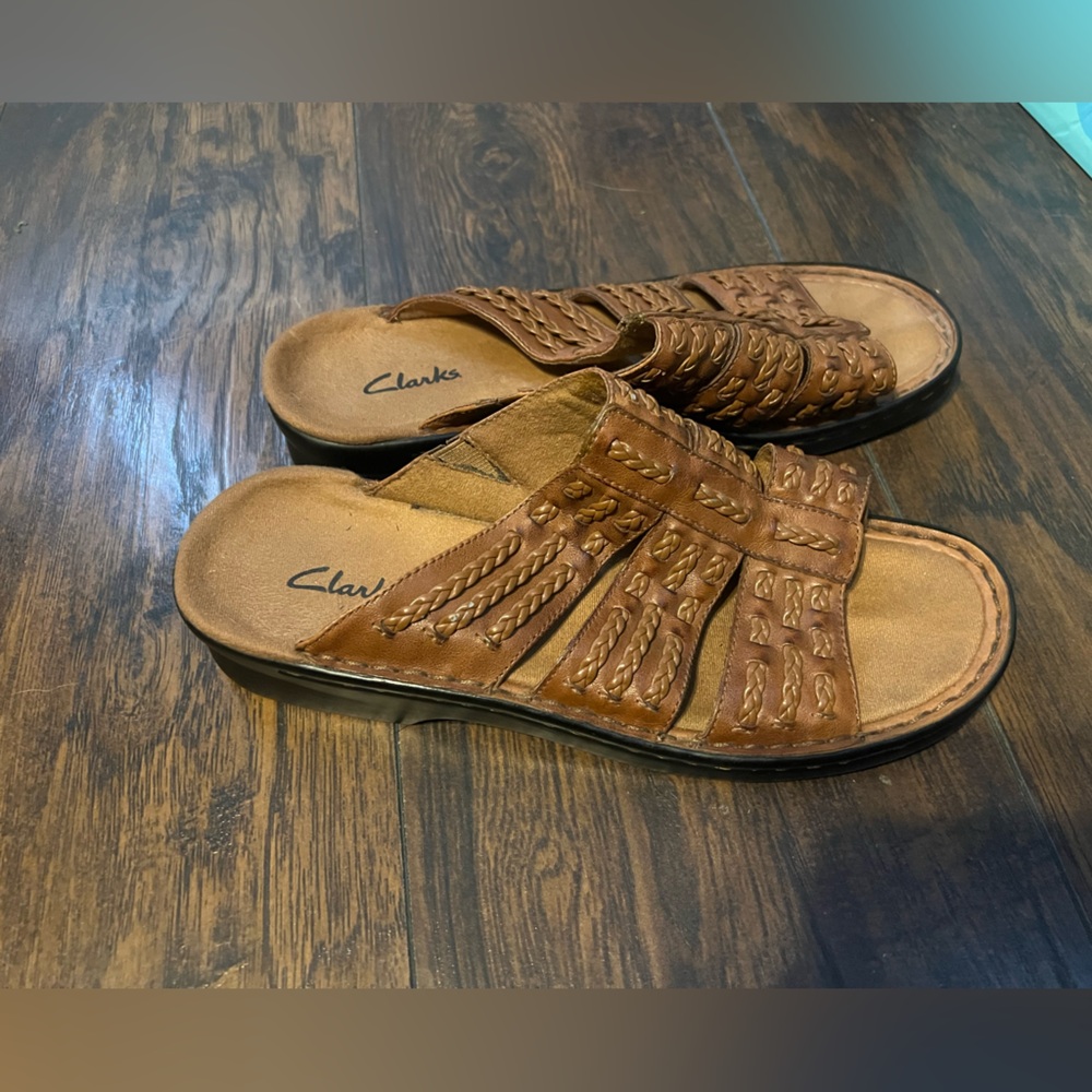 Clarks Tan Leather Slip-On Shoes 9M